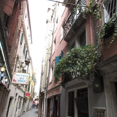Ca Palazzo Apartment